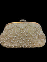 Load image into Gallery viewer, AW24 Pearl Clutch Soft Shell
