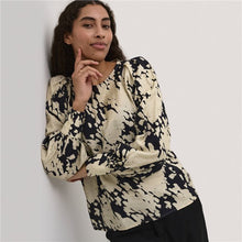 Load image into Gallery viewer, AW24 Kaffe Kalouise Blouse
