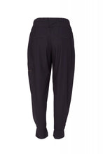 Load image into Gallery viewer, AW24 Naya Pocket Zip Pant
